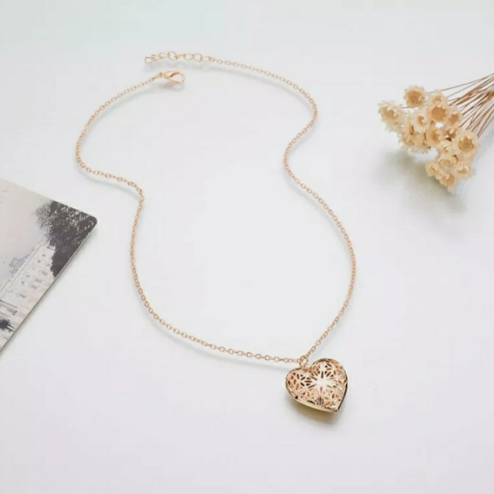 Goldtone Heart Locket - Picture 4 of 9